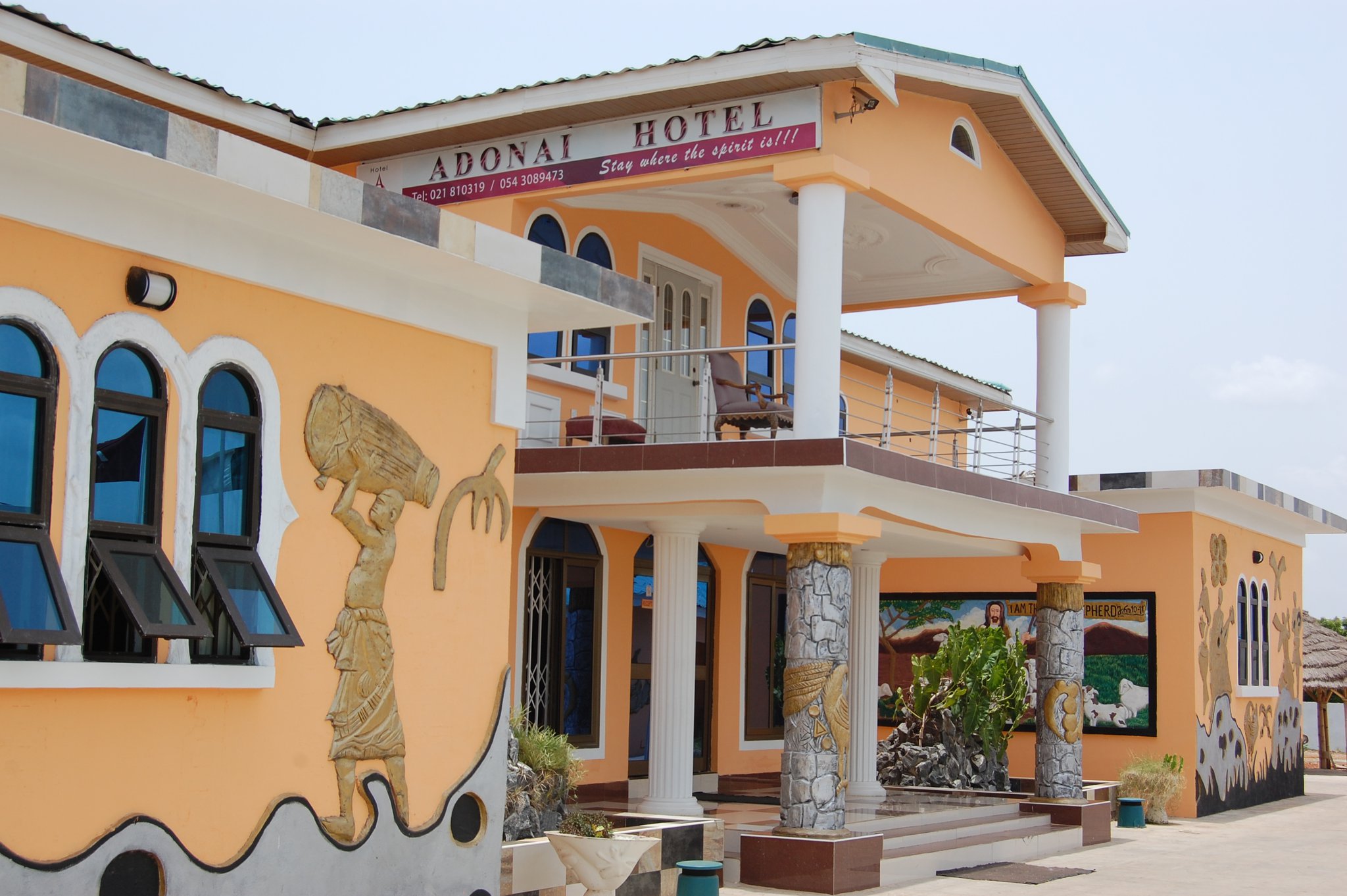 Adonai Hotel Tema